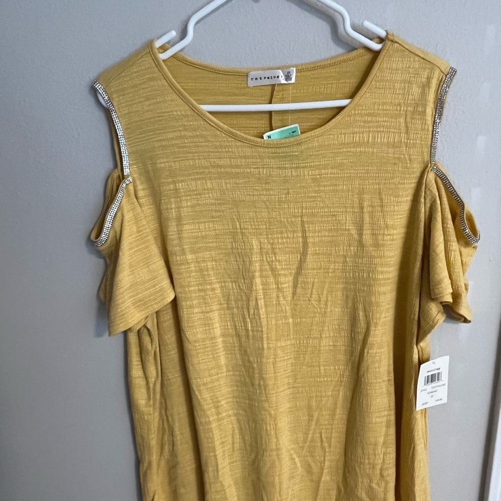 Women’s 2X beaded Yellow cold shoulder shirt